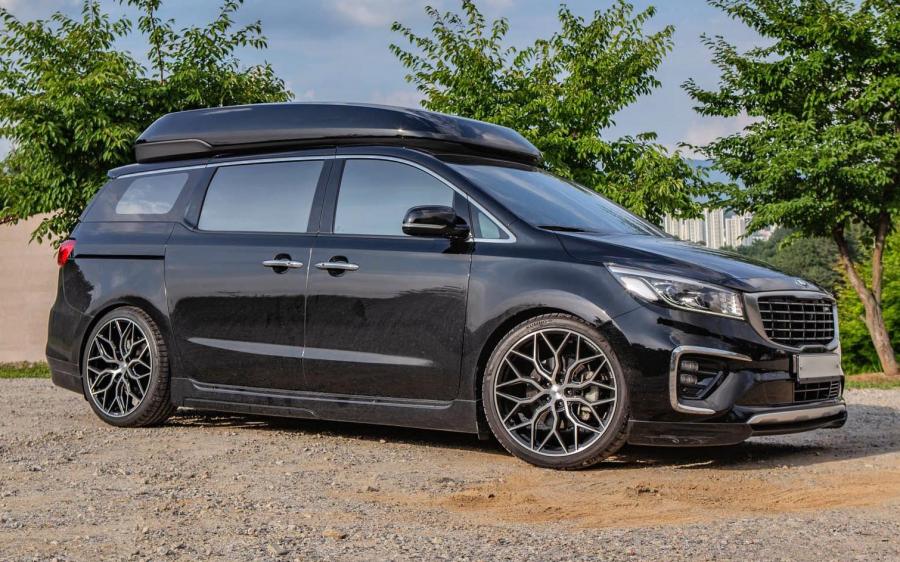 Kia Grand Sedona on Vossen Wheels (HF-2) '2019